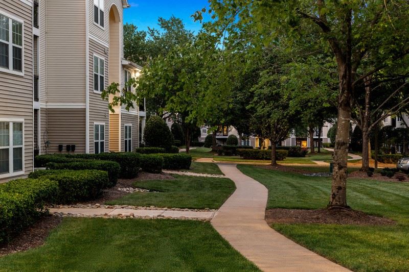 Matthews Reserve Apartments, 1315 Cameron Village Drive, Matthews, NC